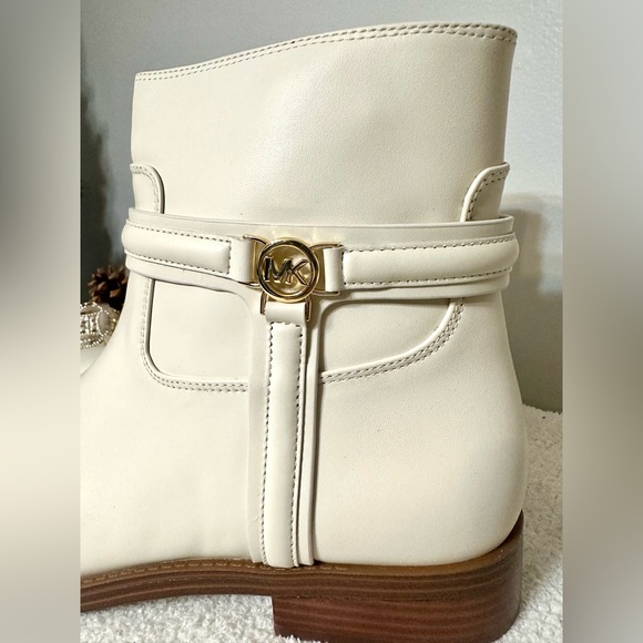 Michael Kors Mindy Leather Boot Light Cream - Size 11 - Picture 6 of 7